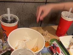 -麦当劳(上海虹桥站30B检票口楼上)