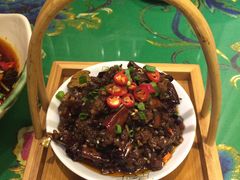-蘑菇私房菜小馆(杨家坪西城天街店)