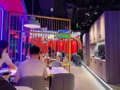 大堂-钳小柒·小龙虾蓝龙王烧烤夜宵(长寿路店)