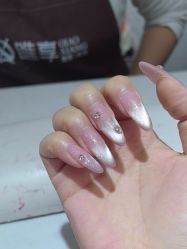 -瞧·享轻奢美甲美睫