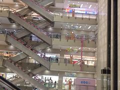 -百荣世贸商城