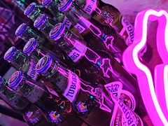 -UP嘻哈酒吧(粉巢店)