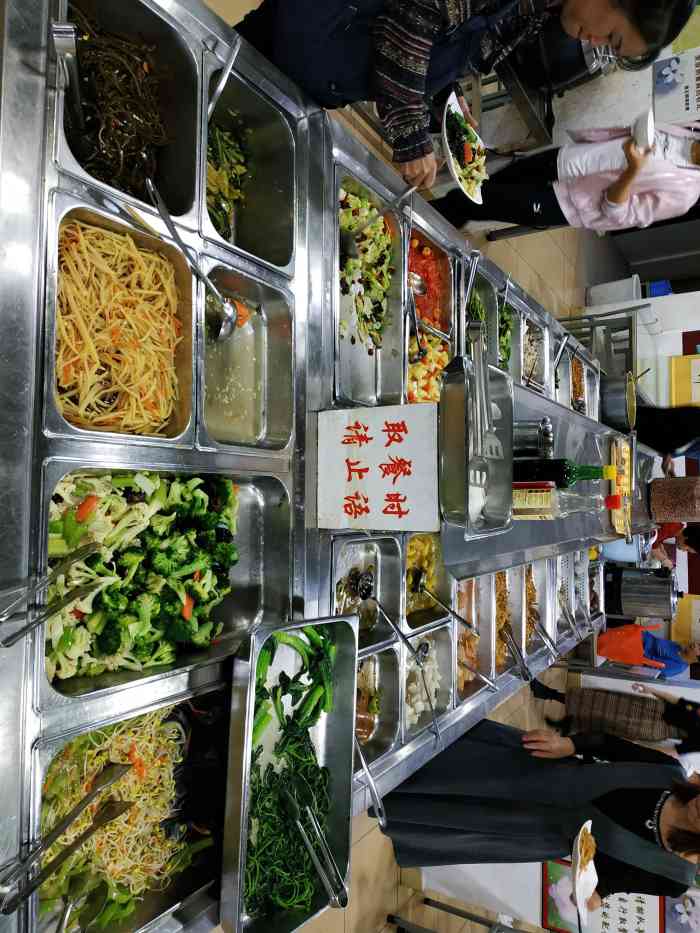 慧善堂素食-"店里一直在不停的上新菜,这点特别棒!看到.