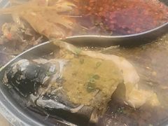 -阿瓦山寨·湘菜现炒·剁椒鱼头王(咸阳总店)