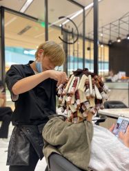 -HAIR CORNER