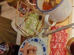 -热火朝天鲜切牛肉火锅(南强街巷店)