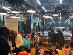 -零重力蹦床空间·滑梯·海洋球·团建(奥特莱斯店)