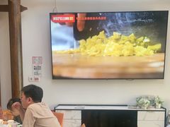 -阿瓦山寨·湘菜现炒·剁椒鱼头王(咸阳总店)