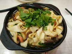 三鲜刀削面砂锅-兄弟砂锅(陆家巷店)