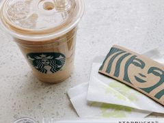 燕麦拿铁-星巴克(广州南站A18检票口楼上)