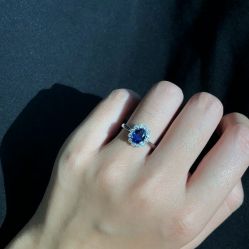 -威德钻石-克拉钻大本营(南京东路店)