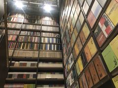 -钟书阁(群光广场店)