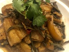 信阳焖罐肉-新华中州国际饭店·南湾一景餐厅