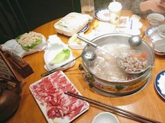 -娜仁图雅蒙古美食村(33小镇店)