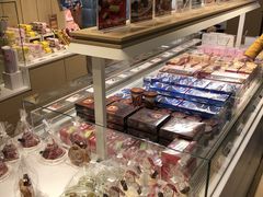零售区-好利来(东四店)