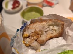 -麦当劳(上海虹桥站30B检票口楼上)