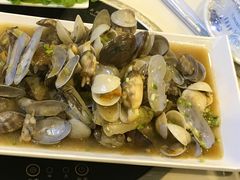 -虾弄弄海派小龙虾·牛羊蝎子火锅