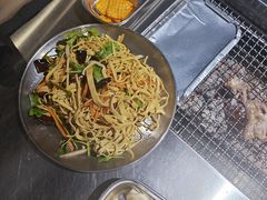-马路牙子烧烤音乐酒馆(望京店)