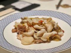 菜脯干炒鲍鱼片-炳胜私厨(万象前海店)