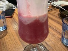 草莓火龙果优酪奶盖-必胜客(中大银泰店)