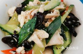 Chicken Breast Stir-fried with Cucumber
