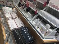 -名创优品(广东东莞东城万达2店)