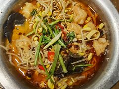 -破瓦寒窑·地摊烤羊排