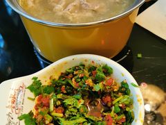 老坛酸菜锅-鲁西肥牛(九方购物中心店)