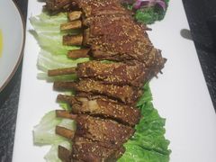 -河畔春天时尚餐厅