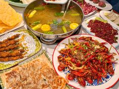 -乡土黄·鲜牛肉火锅·小龙虾(兴业街店)