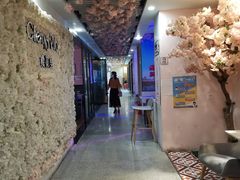 -樱花里音乐餐吧·牛扒椰子鸡(东圃店)