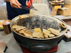 -围炉肉舍•炭烤活鳗•丹东海鲜烤肉(步行街店)