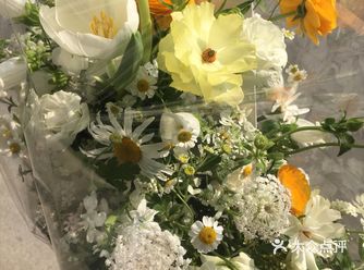 今天是我跑美团外卖的第一天,一直抢不到单,第一三块五