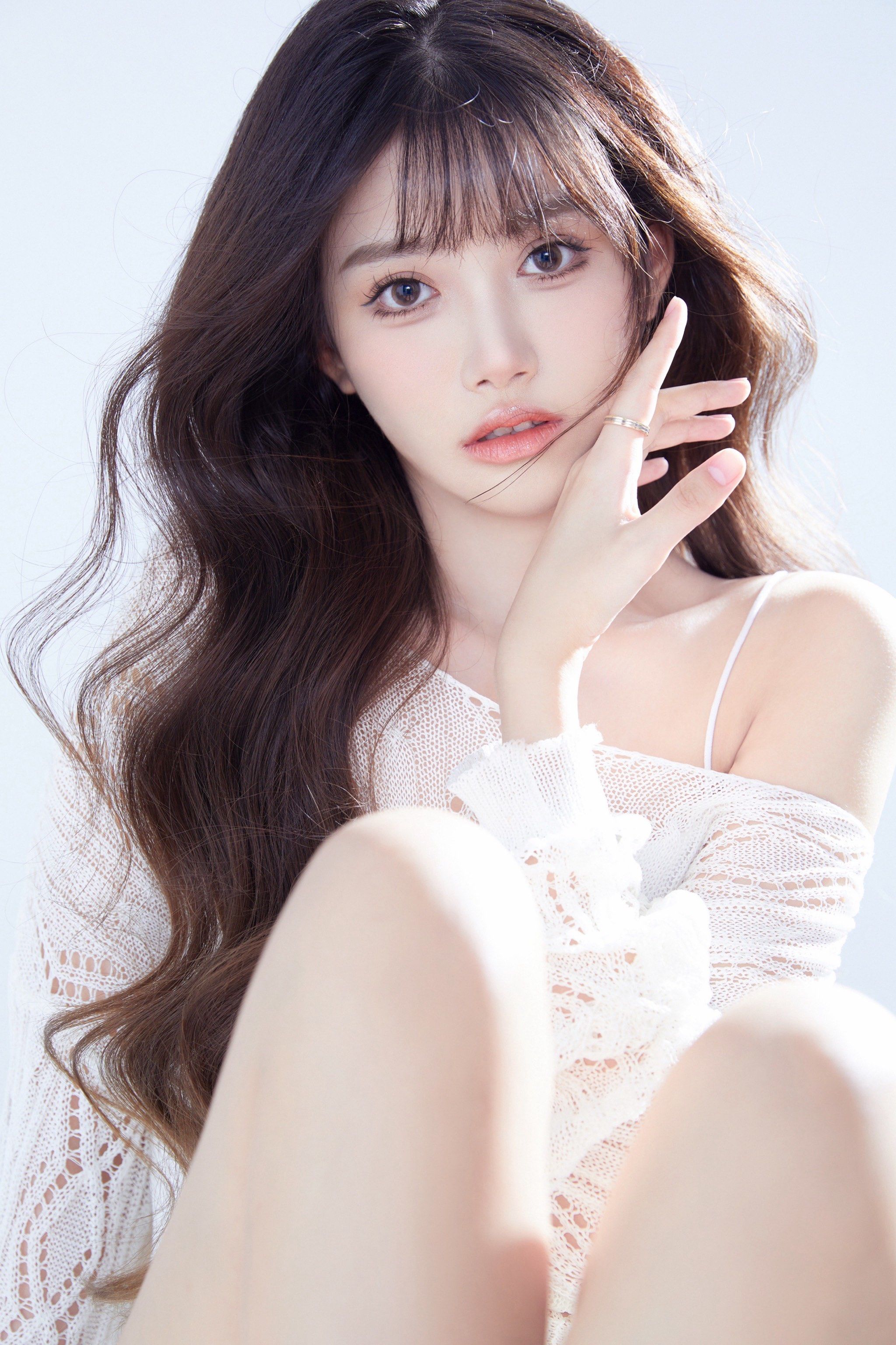 温婉长发少女