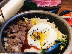 石锅牛肉拌饭-九畋町和牛黑牛烤肉料理(三里屯3·3大厦店)