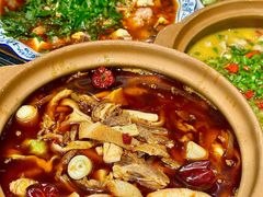 -李双猪·小龙虾·烧烤·羊肉煲(乐山店)