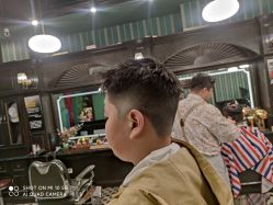 -海文先生国潮烫染男士理发馆