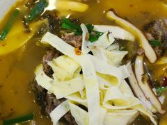 老酸菜牛肋条面-阿彬生炒牛肉面(解放路店)