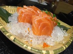 三文鱼刺身-虎焱炭火烧肉