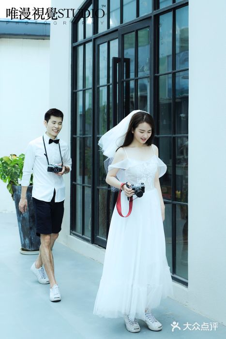 巴黎婚纱摄影工作室图片