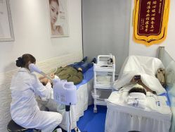 -蕾特恩专业祛痘国际连锁