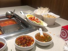 -海底捞火锅鲜切牛肉主题店(长寿路店)