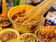 -拈签一笑黄牛肉辣卤串串