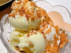 冰淇淋自助-哥老官重庆美蛙鱼头(西湖银泰十一哥店)