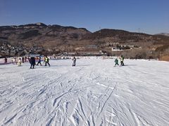 -济南卧虎山滑雪场