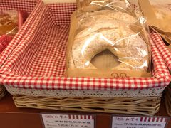 -红宝石·鲜奶小方·海派西点房(莘庄龙之梦店)