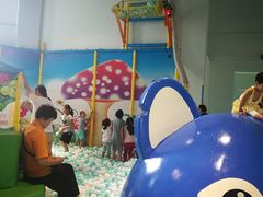 -蒙特利亲子乐园