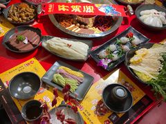 -谭鸭血老火锅(万象九宜城店)
