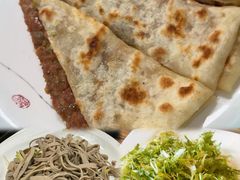 -溢心园香河肉饼总店