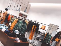 -URBAN REVIVO(上海中庚漫游城店)
